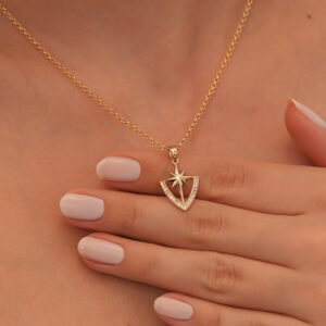 Altın Kuzey Yıldızı Kolye – Kristal Taşlı Yol Gösterici Yıldız Kolyesi